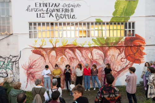 Ekintzaz ereindako herria, eguneroko uzta berria | Lakarik 10 urte